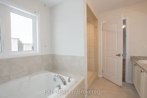 8005 Odell Crescent, ON L2H 3R7