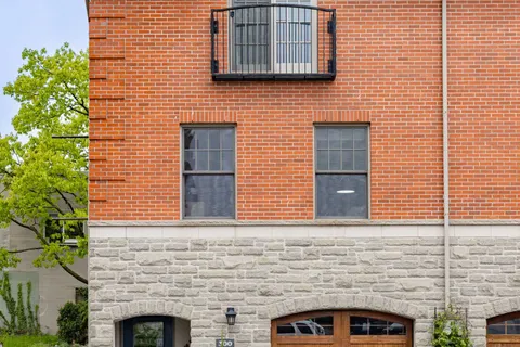 300 Wellington Street, ON K7K 2Z3