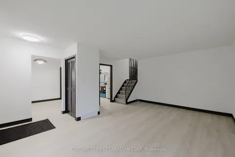 58 Greenfield Drive, ON N6E 1M7