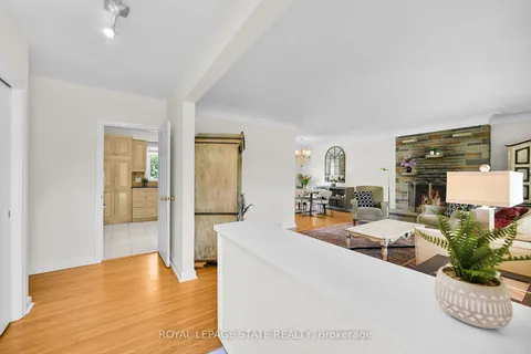 128 Oneida Boulevard, ON L9G 3C9