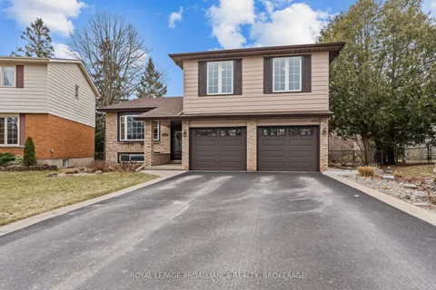 1045 Lawton Place, ON K7P 1M2