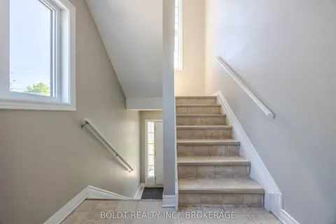 43 Cleveland Street, ON L2V 3K5