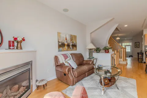 564 Remnor Avenue, ON K2T 0A5