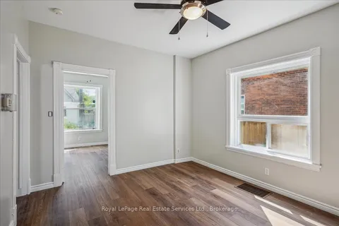 33 Rose Avenue, ON N3S 2M3