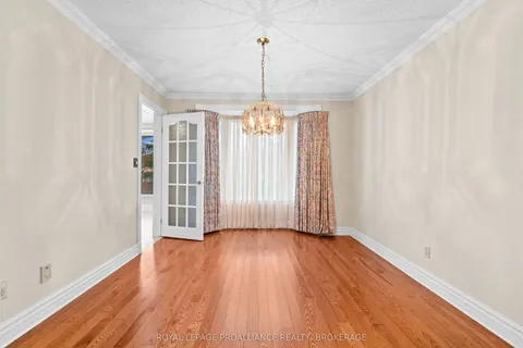 562 Sycamore Street, ON K7M 7L8