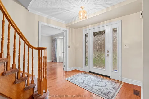 562 Sycamore Street, ON K7M 7L8