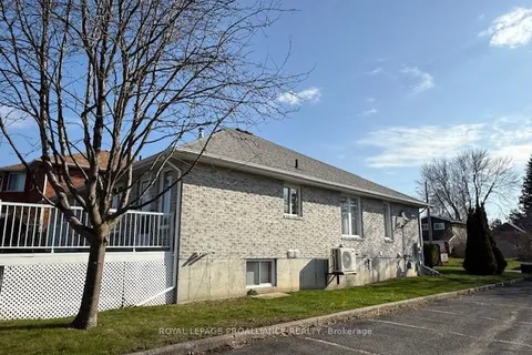 21 Grosvenor Drive, ON K8P 5K3