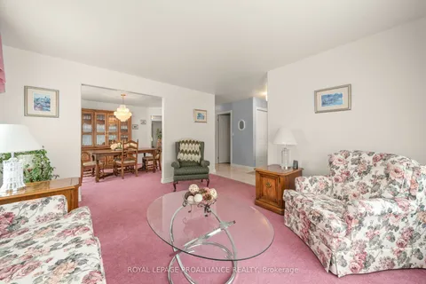 21 Grosvenor Drive, ON K8P 5K3