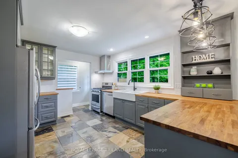 795 Commissioners Road, ON N6K 1C1
