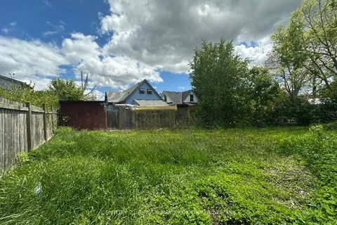 107 Adelaide Street, ON N6B 3G7