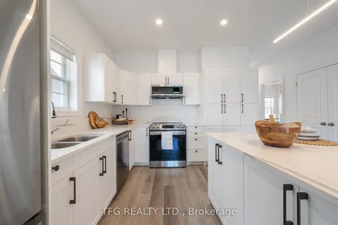 883 Ernest Allen Boulevard, ON K9A 1W9