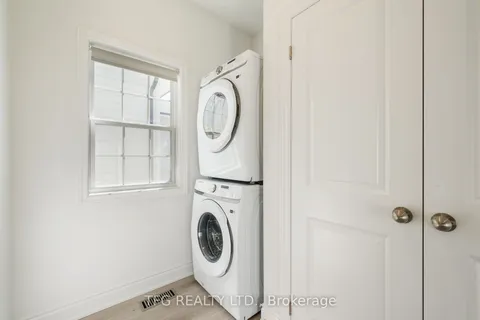 883 Ernest Allen Boulevard, ON K9A 1W9