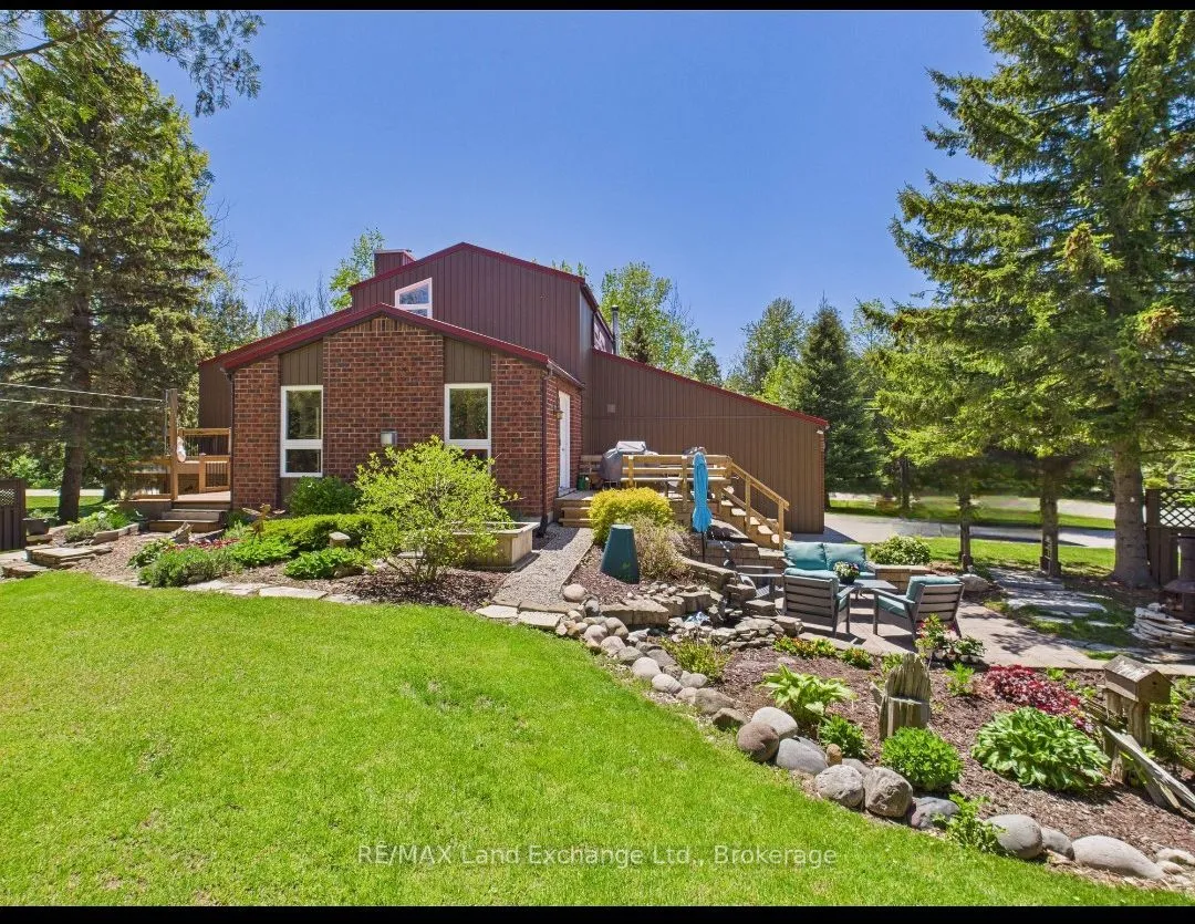 40 Eastwood Crescent, ON N2Z 2X6