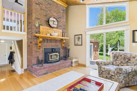 40 Eastwood Crescent, ON N2Z 2X6
