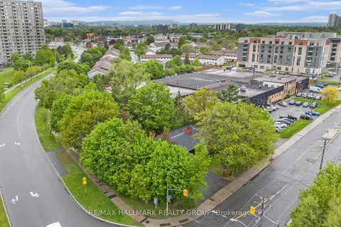 1128 Cummings Avenue, ON K1J 7R8