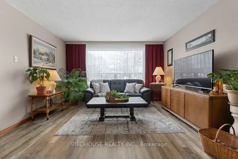 202 Mary Street, ON K9V 2N8