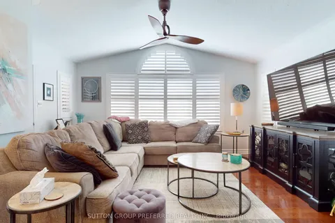 373 Willard Crescent, ON N6K 2H8