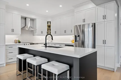 65 Seabreeze Crescent, ON L8E 5C8