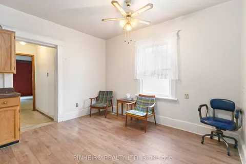 1116 Trafalgar Street, ON N5Z 1G8