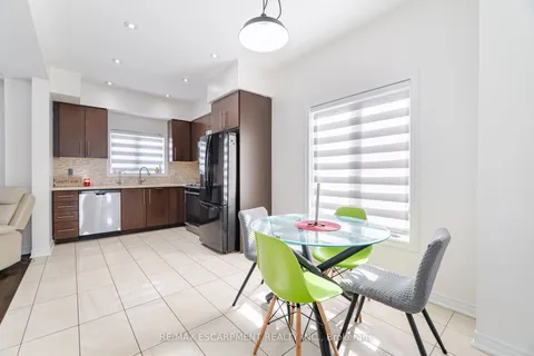 136 Westbank Trail, ON L8J 1R5