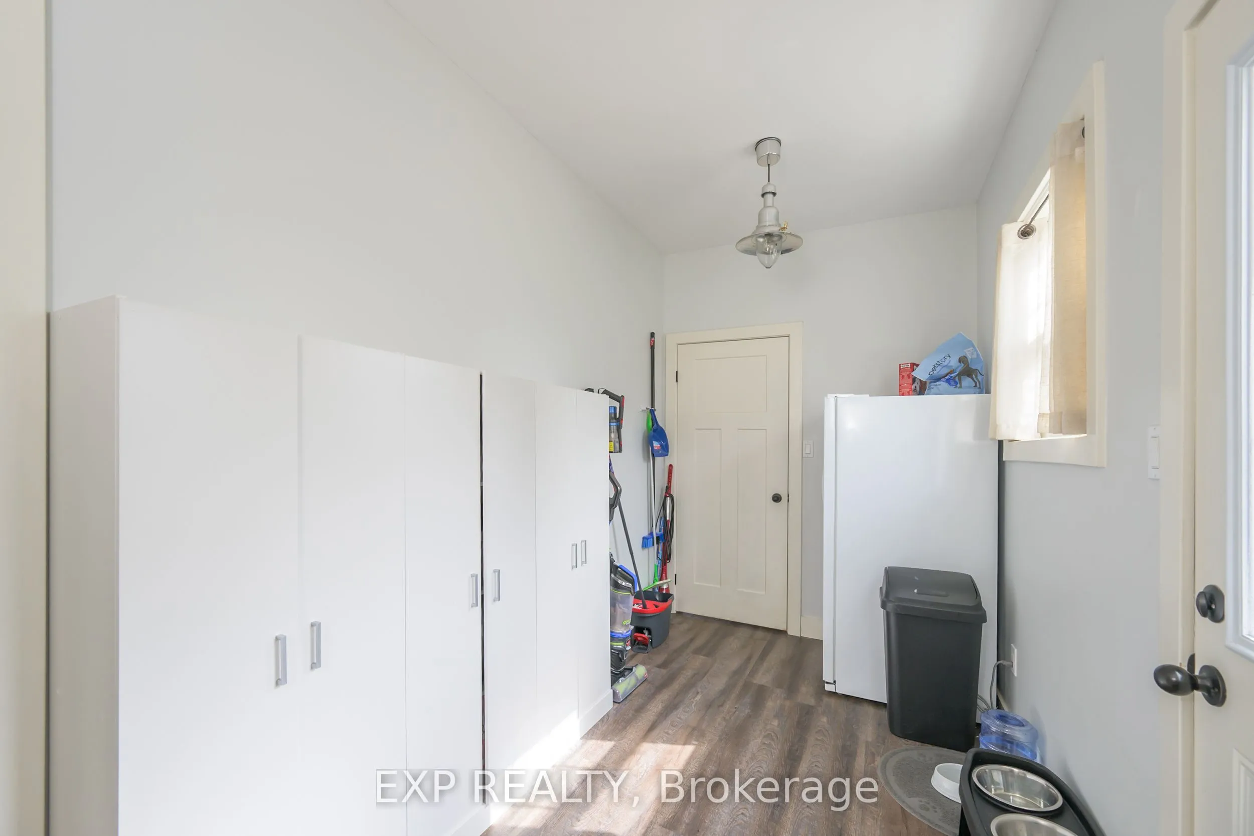 1276 Crumlin Side Road, ON N5V 1R8