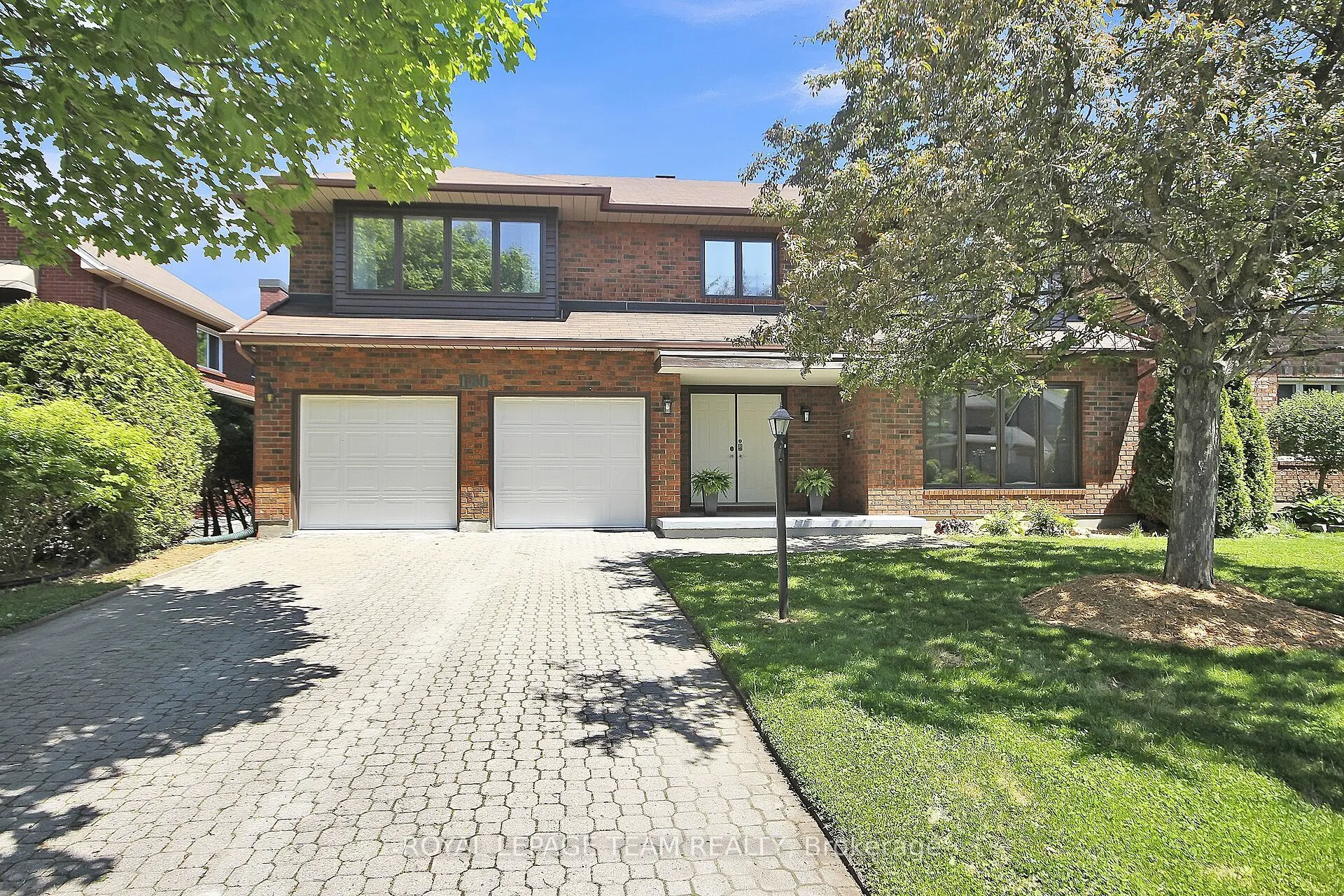 181 Knudson Drive, ON K2K 2C5