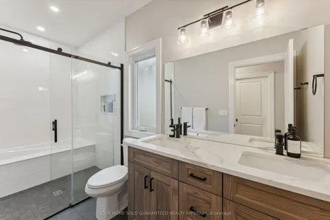 31 Schmidt Way, ON K8V 5P4