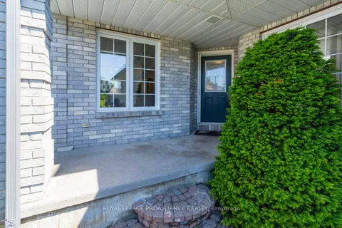 14 Sherwood Crescent, ON K8P 5G1