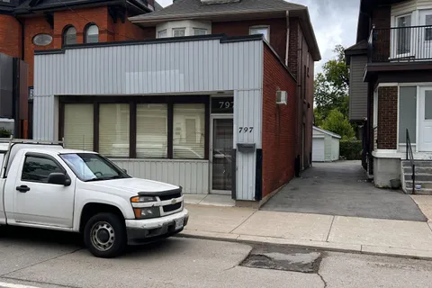 797 Main Street, ON L8M 1L5