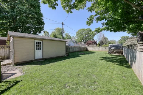 339 Broadway Street, ON N4G 3S4