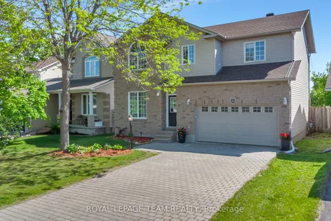 5 Sundew Court, ON K2S 1Z5