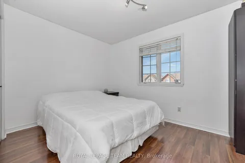 5 Sundew Court, ON K2S 1Z5