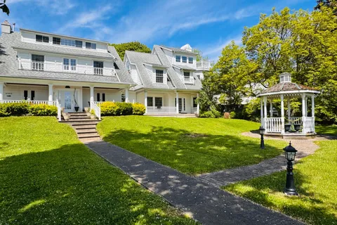 4983 River Road, ON L2E 3G6