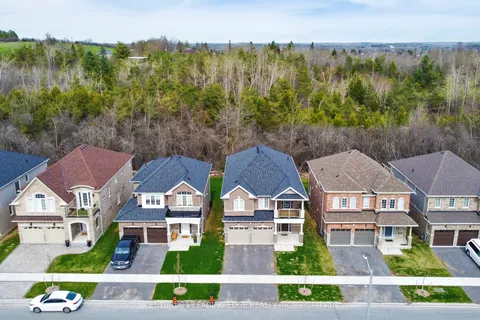 630 Lemay Grove, ON K9K 0G9