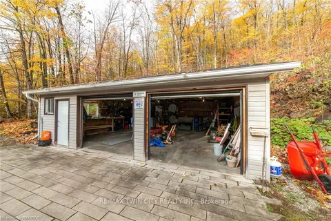 11 14th Avenue, ON N0H 2T0