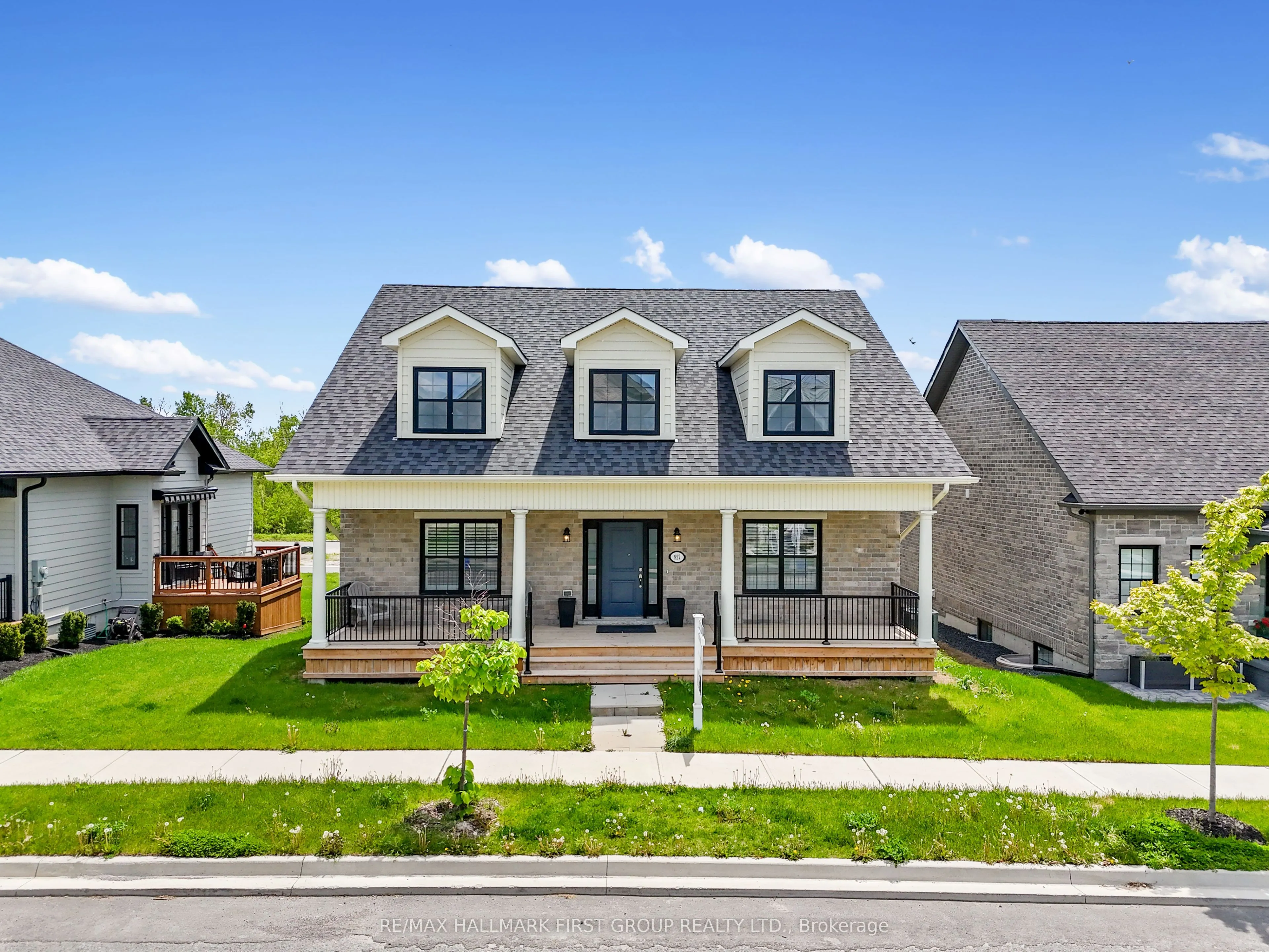 927 Ernest Allen Boulevard, ON K9A 1W9