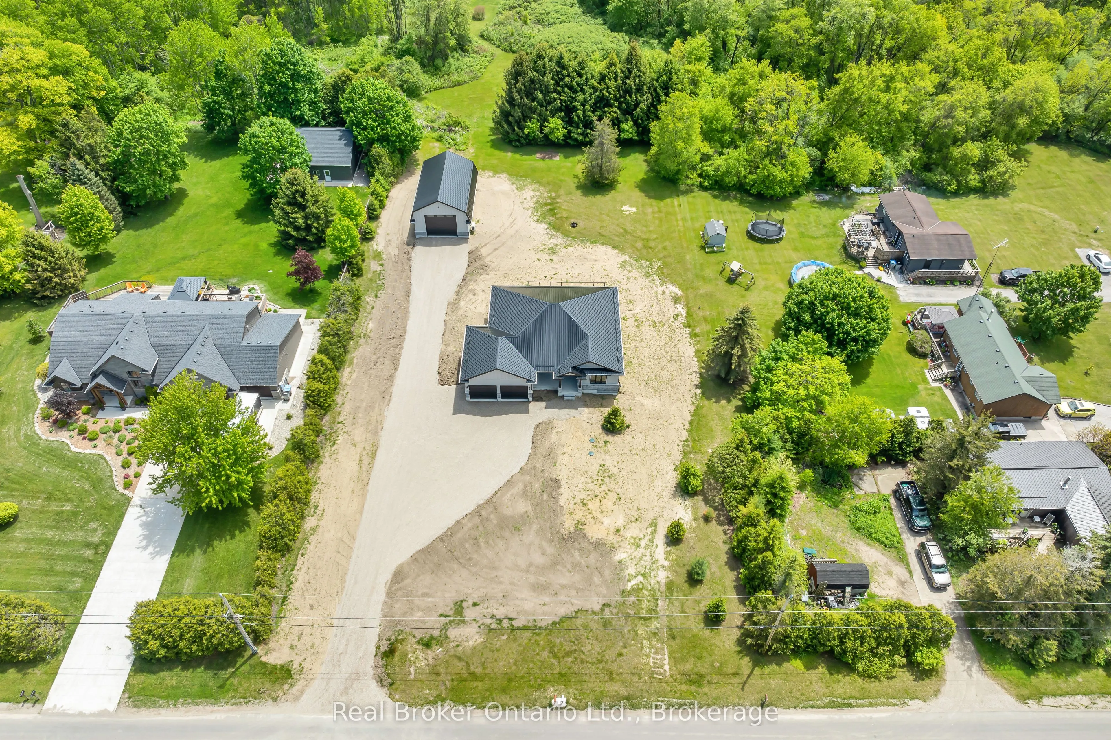 8357 Goosemarsh Line, Lambton Shores, ON N0M 1T0