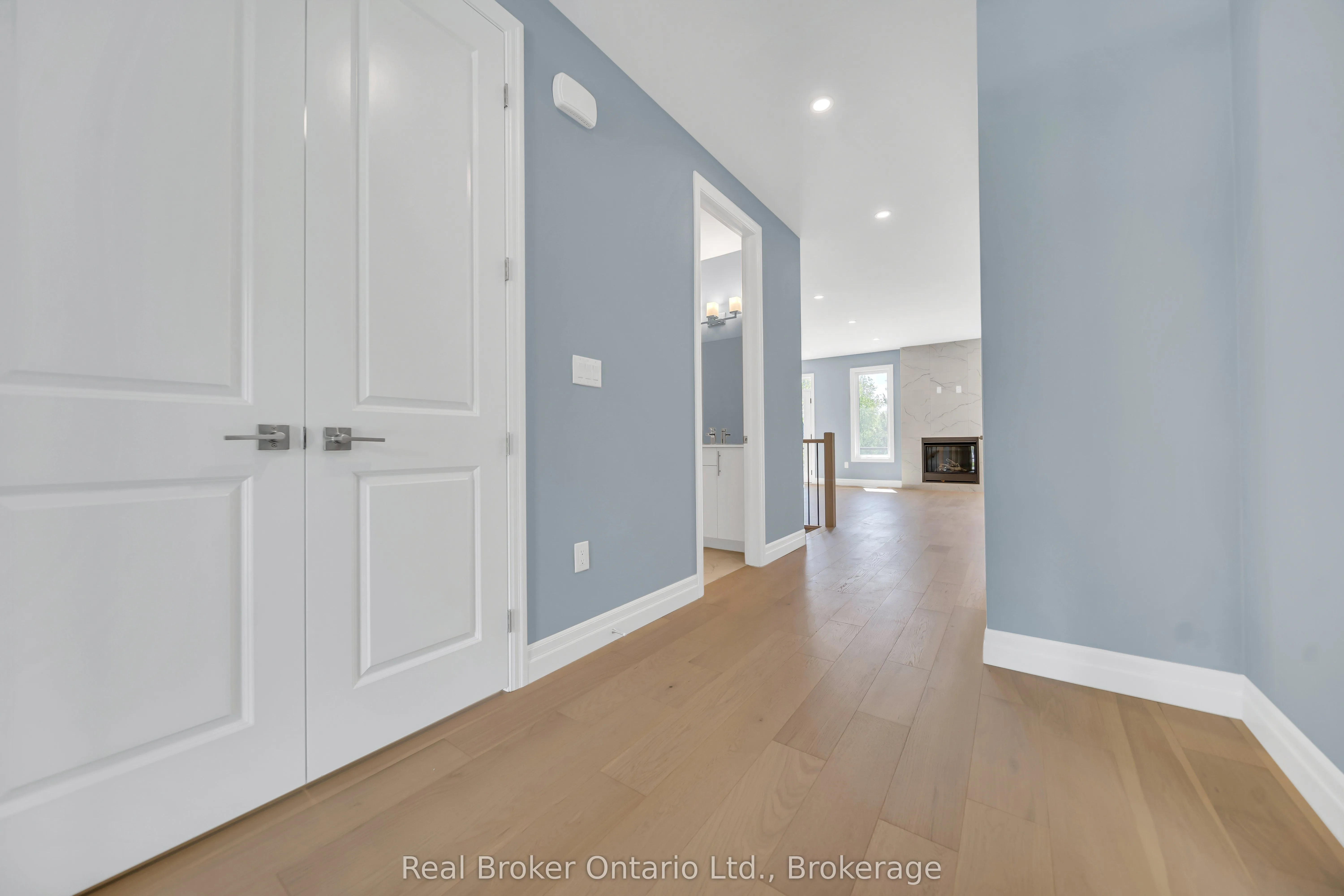 Detached kitchen at 8357 Goosemarsh Line Lambton Shores