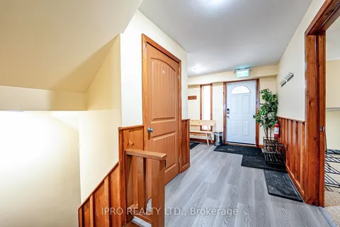 157 Tyrolean Lane, ON L9Y 0N3