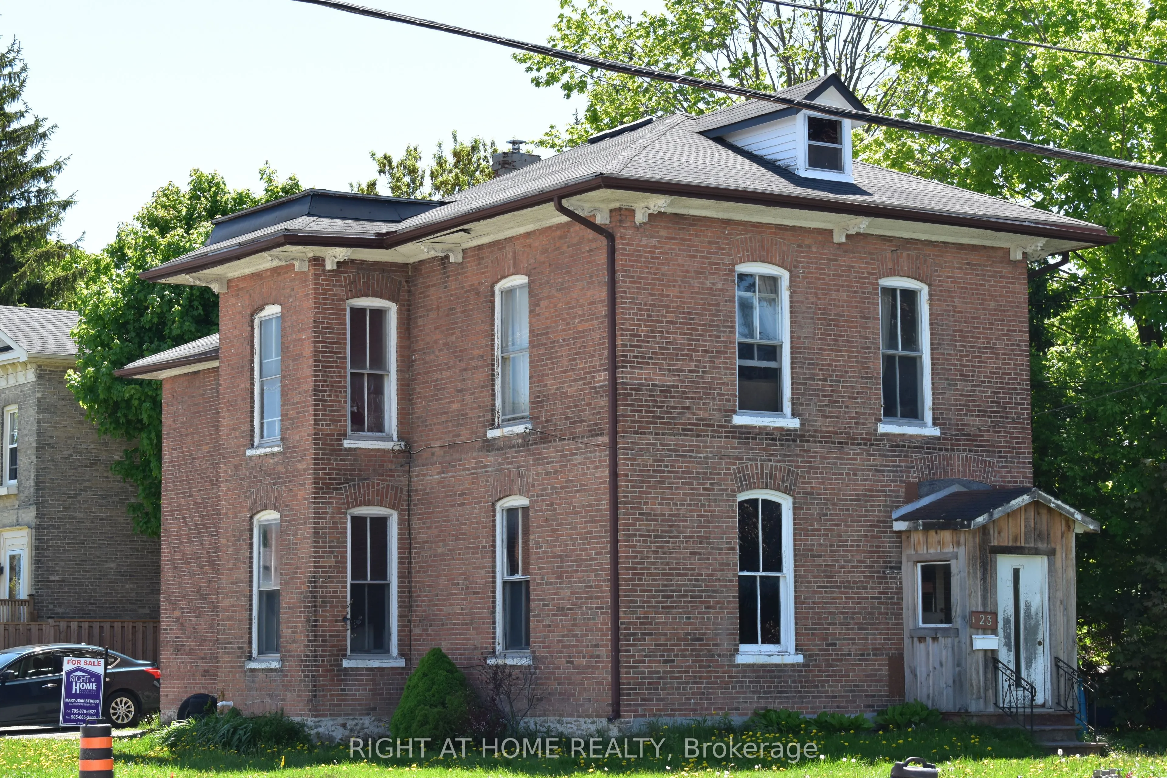 23 Glenelg Street, ON K9V 2T9