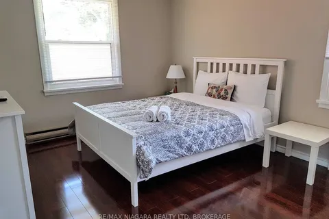 5090 Mcglashan Crescent, ON L2E 3W9