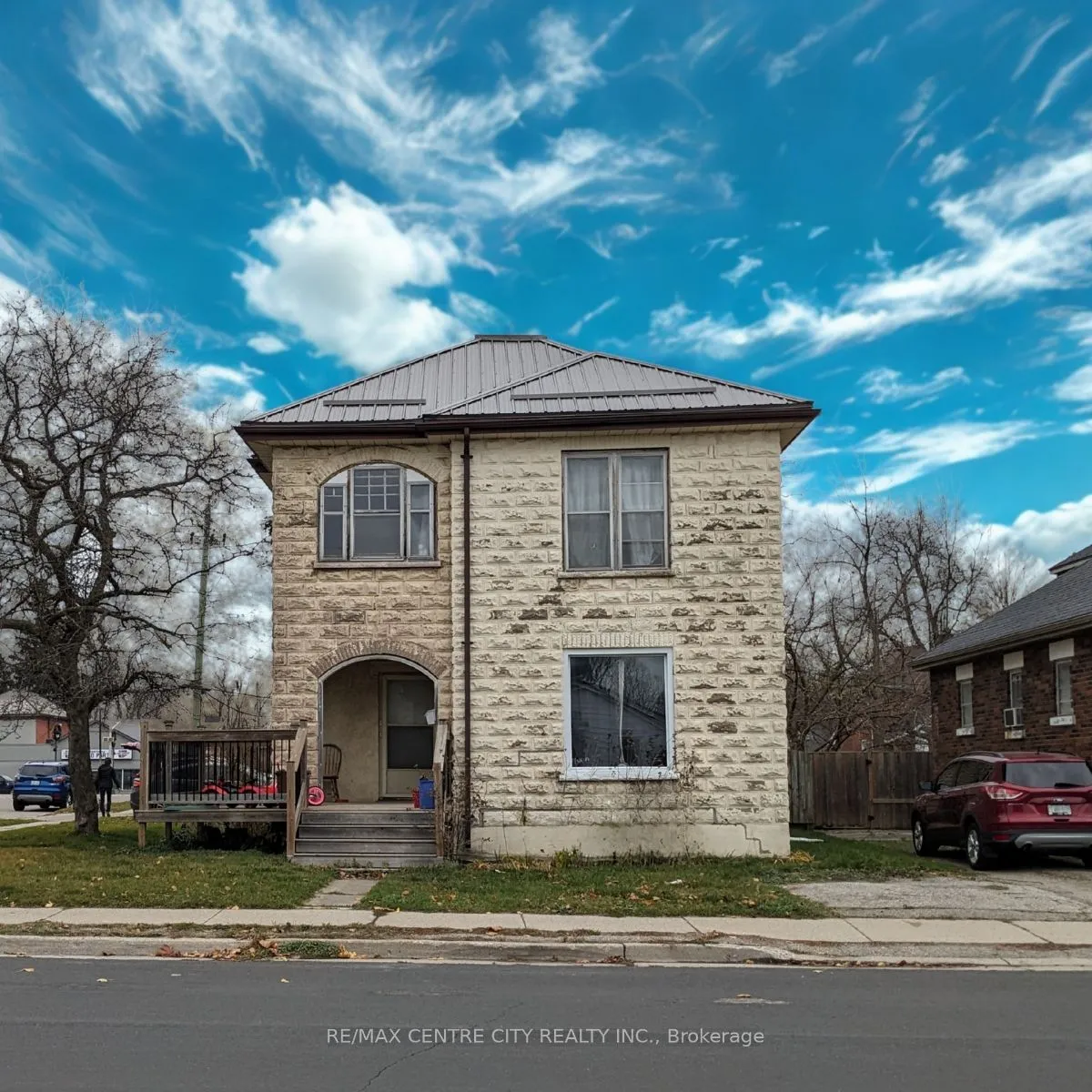 171 Sydenham Street, ON N5H 1L6