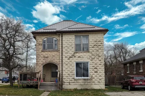 171 Sydenham Street, ON N5H 1L6