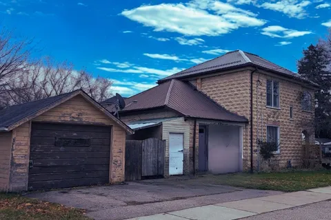 171 Sydenham Street, ON N5H 1L6