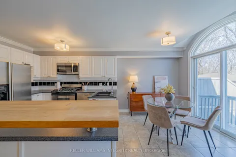 6308 Sablewood Place, ON K1C 7M6