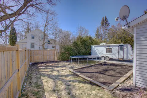 160 Victoria Street, ON L9V 2Y1