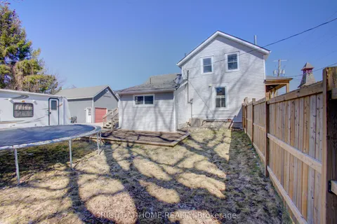 160 Victoria Street, ON L9V 2Y1