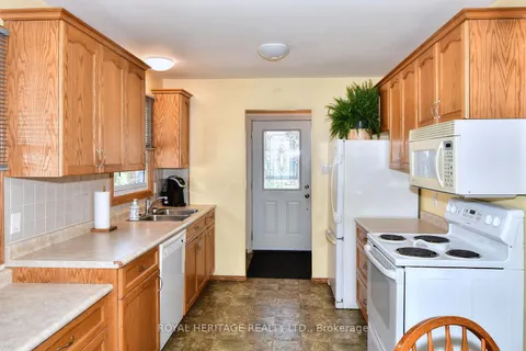 1147 Chemong Road, ON K9J 6X2
