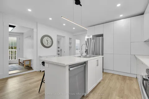 83 John Street, ON N0M 1S1