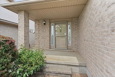 1204 Darnley Boulevard, ON N6M 1J4